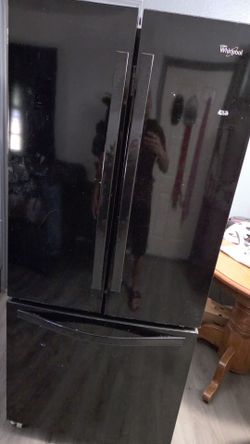 Refrigerator whirlpool