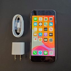 iPhone 6s - UNLOCKED - Like New  