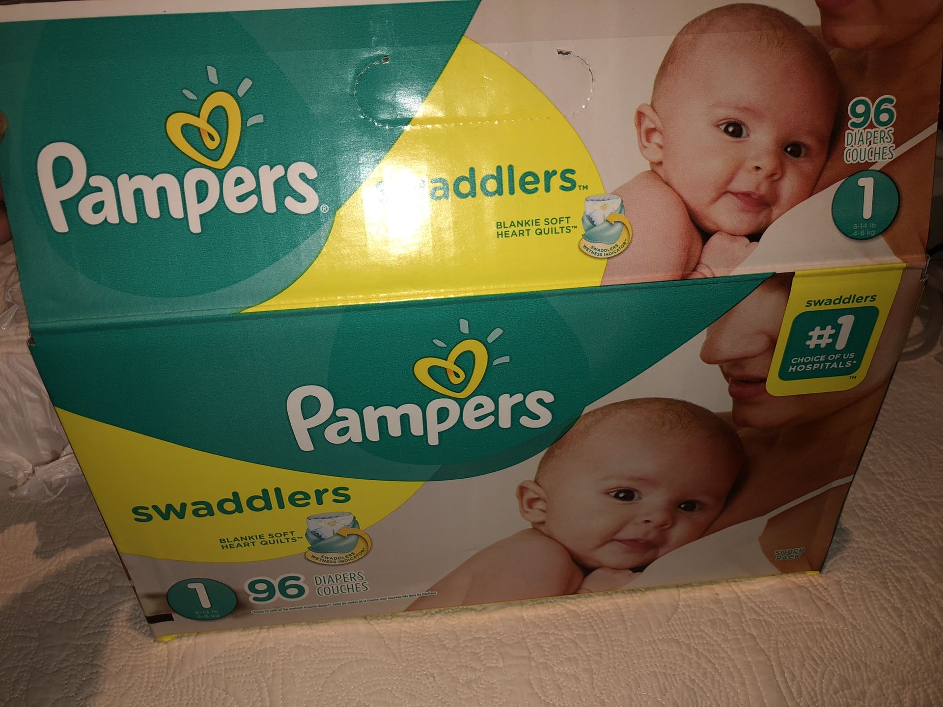 Size 1 diapers (PAMPERS)
