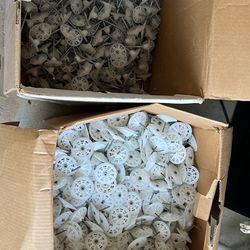 Stucco wind lock screws