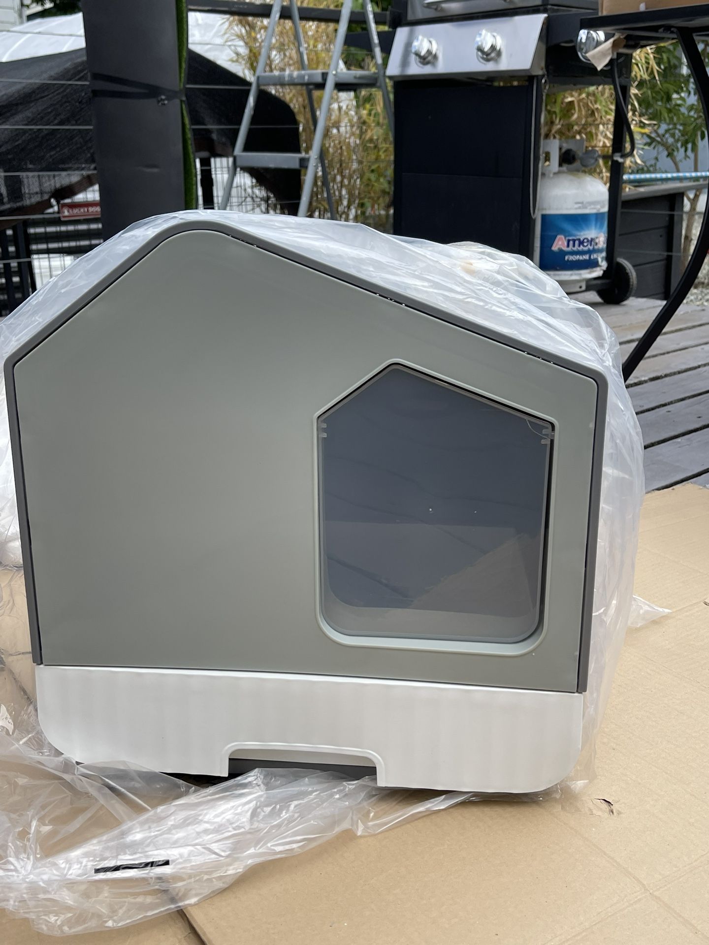 Brand New Cat Litter Box