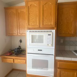 Free Appliances And Cabinets 