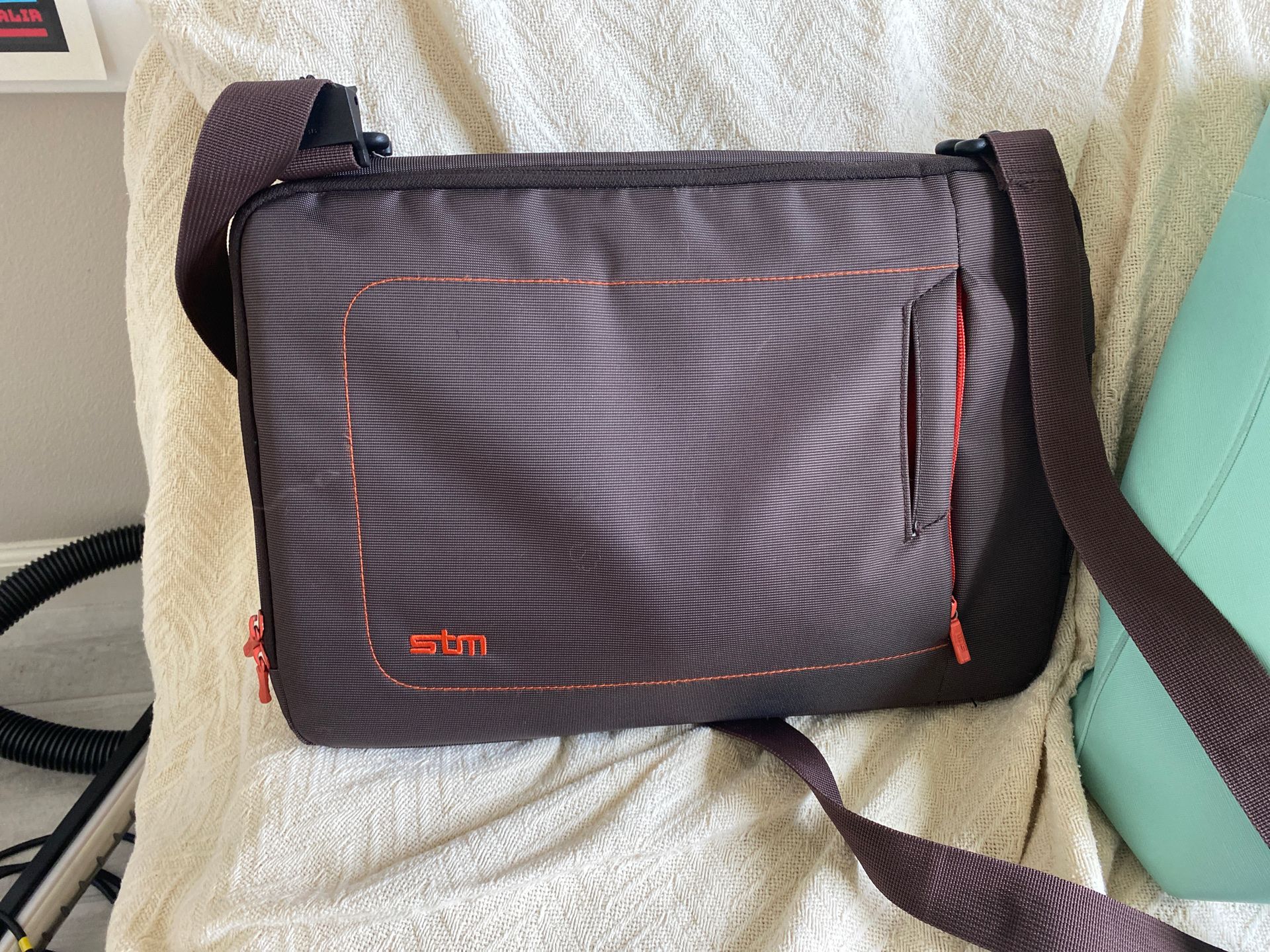 As us computer for sell with bag!