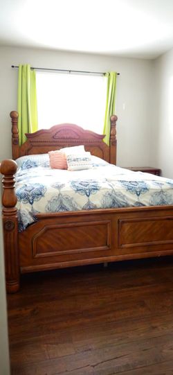 Bedroom Furniture Set