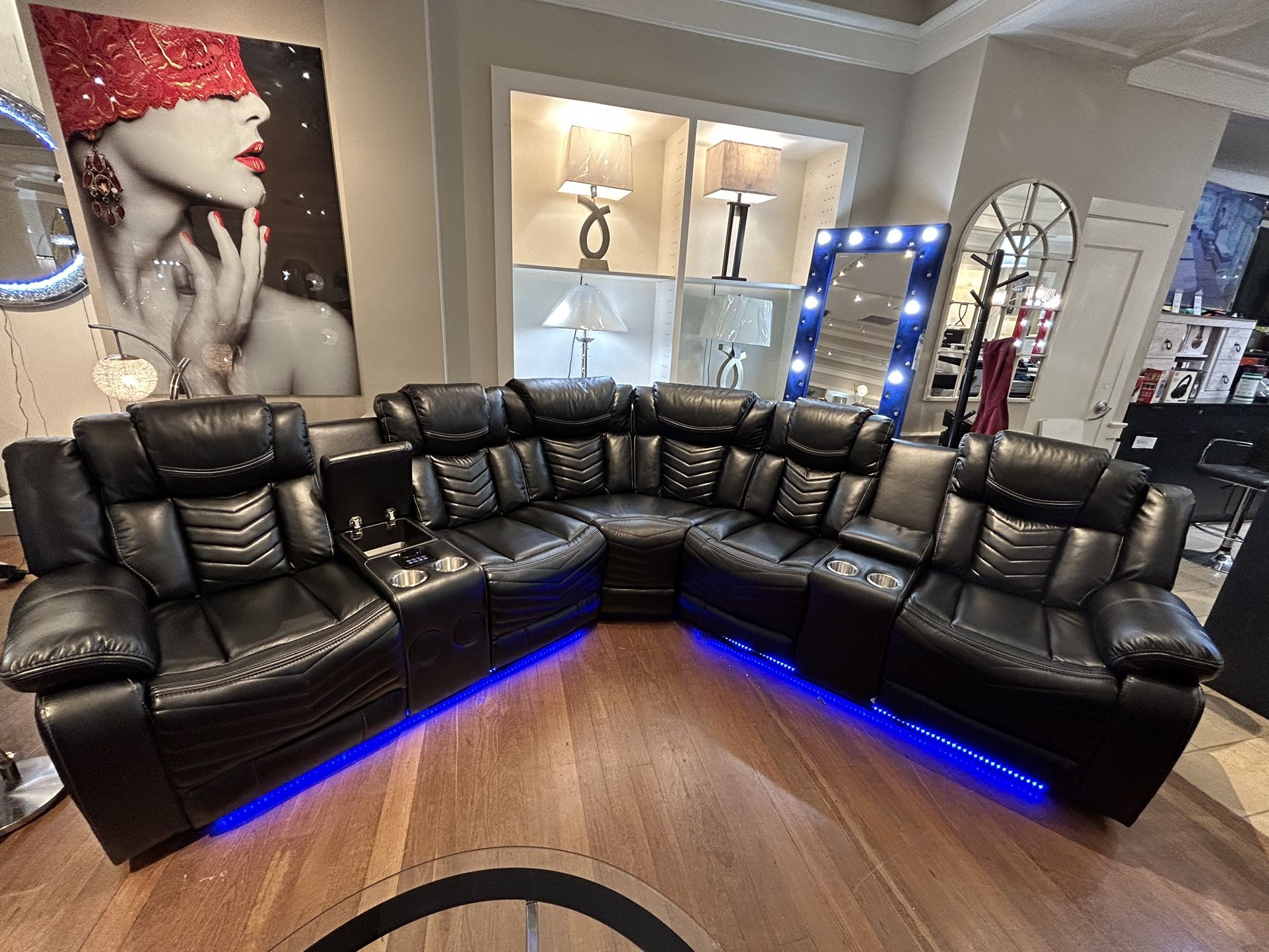 Recliner Sectional 