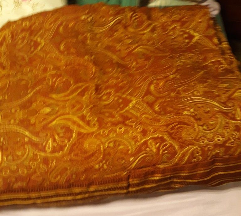 Comforter Bedskirt and Pillow Shams