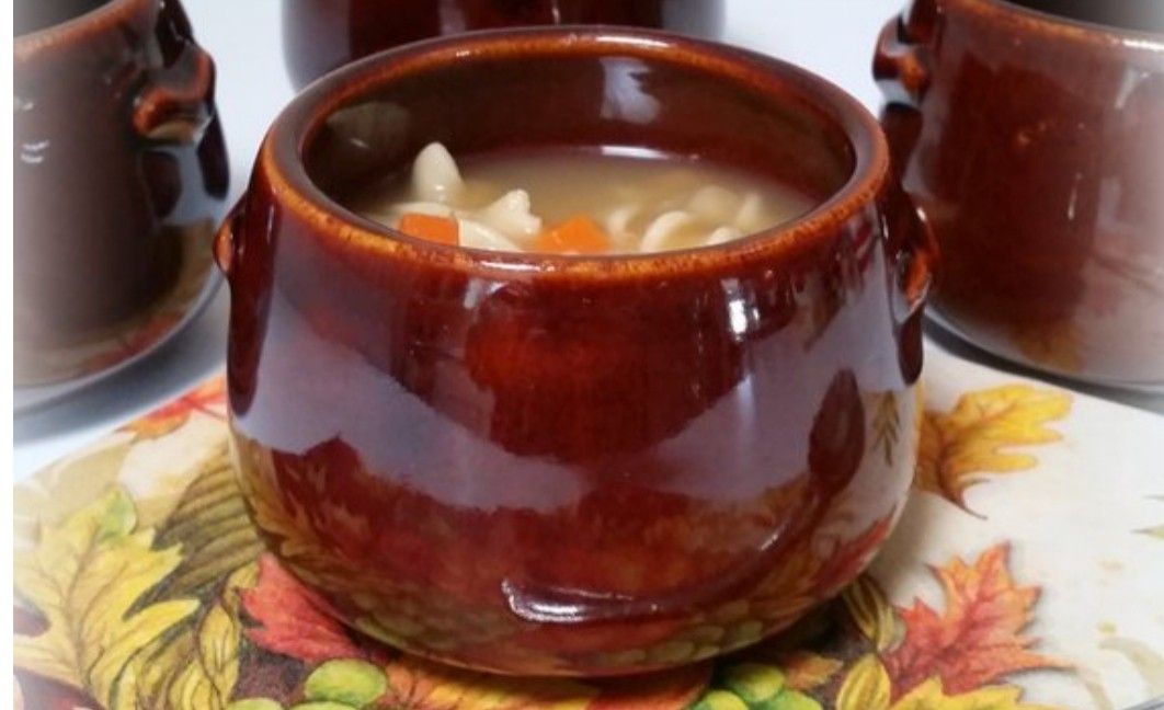 Vintage 70's West Bend bowls bean pots
