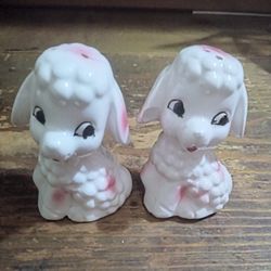 VTG Sweet Kitch Pink Lambs Salt and Pepper Shakers