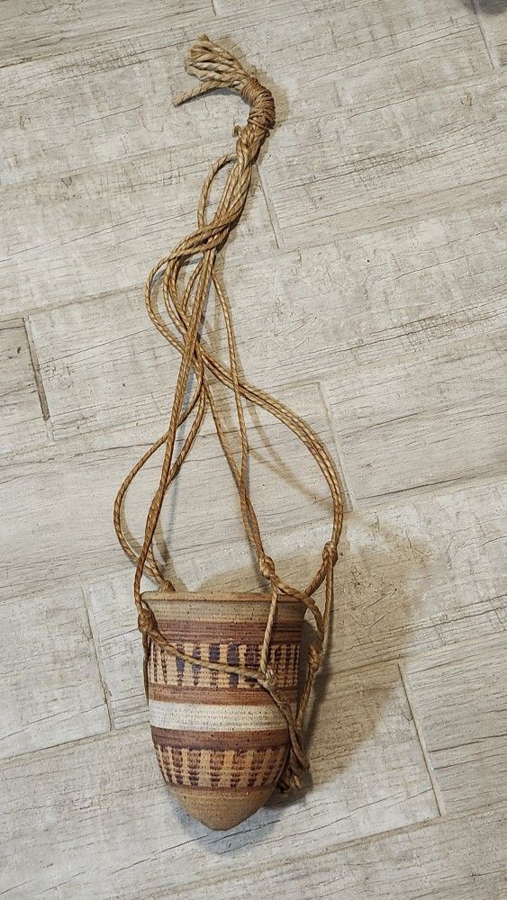 Vtg Ceramic Hanging Vase