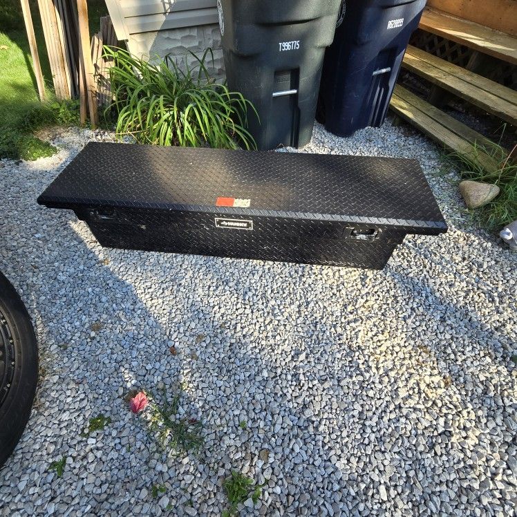 Truck Tool Box / Tonneau Cover Combo