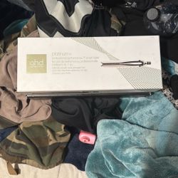 ghd Platinum+ Professional Performance 1" Smart Styler 