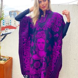 Embroidered Mexican Frida Ponchos✨