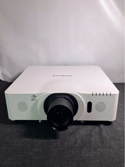 Hitachi 4200 Lumens hdmi projector