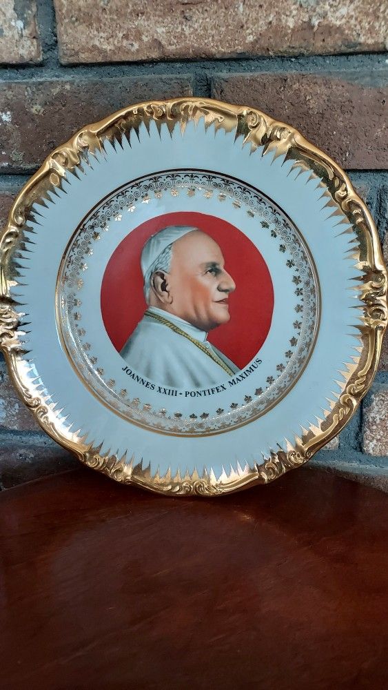 Joannes XXIII Pope John Bavaria Germany Collector Plate Heirloom Gold Trim 10"