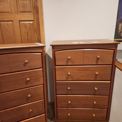 Dresser - 5 Drawer Chest