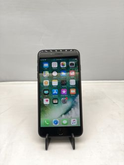 Iphone 7+ 32gb FOR “STRAIGHT TALK ONLY “perfect condition with charger .