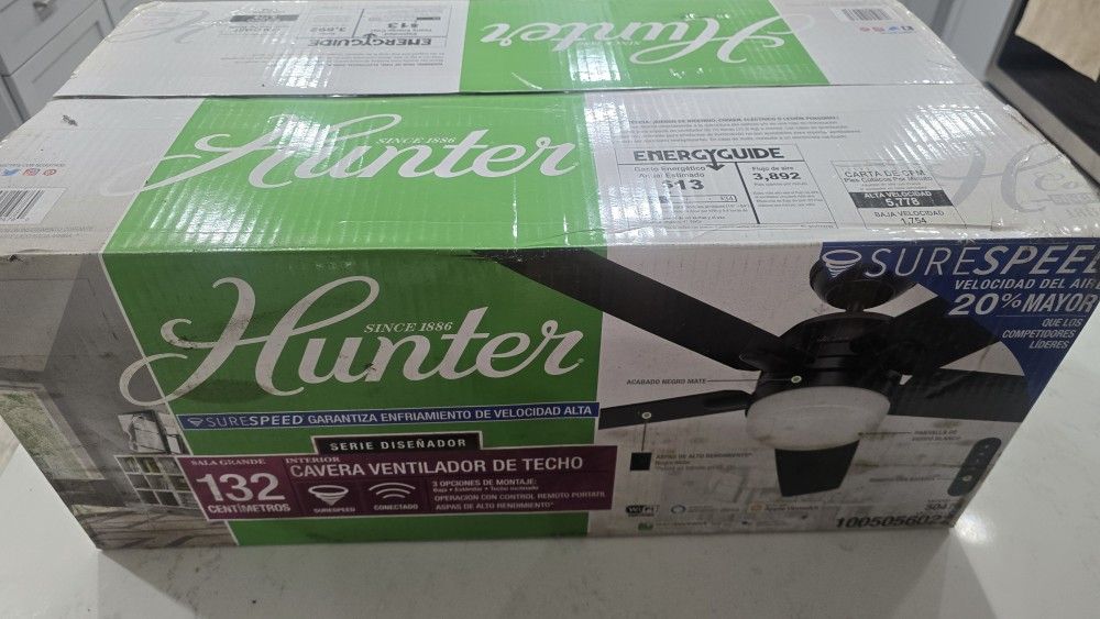 HUNTER Smart Ceiling Fan with Light Kit and Remote