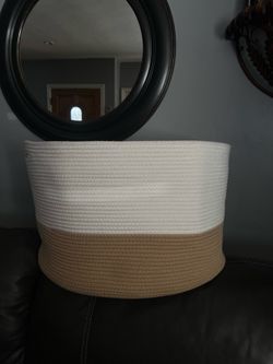 Storage basket