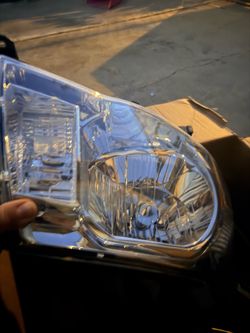 Tacoma headlights 05-11