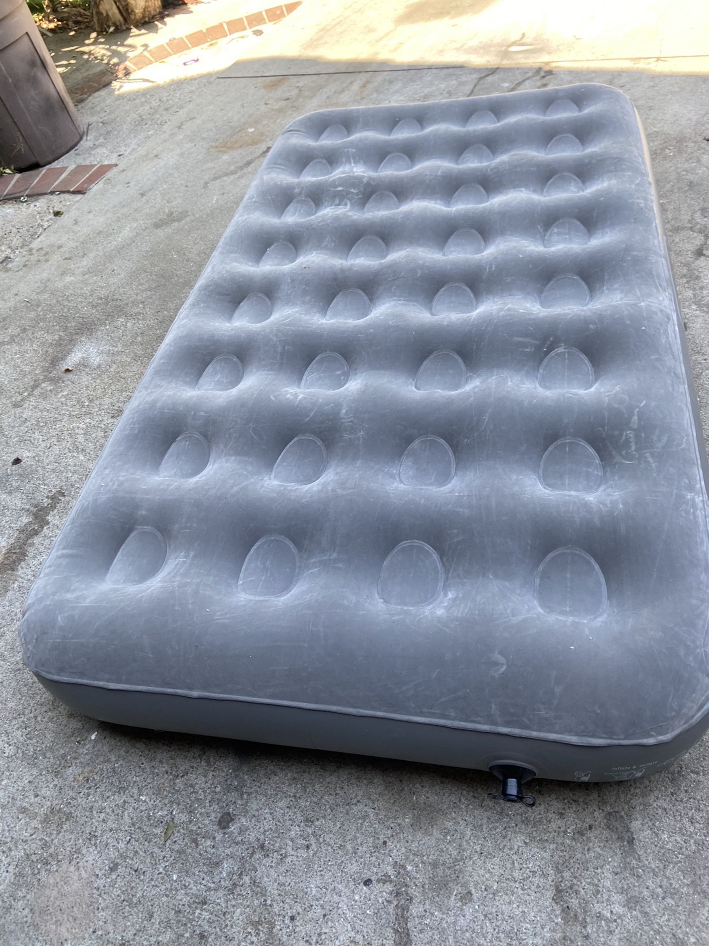Air mattress twin size