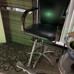 Barbers chair/stylist chair