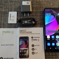 Motorola Moto G 5G 64GB UNLOCKED smartphone 

NEW!!

New in box, never used, includes charger and cable

Hablo español 

Unlocked so it will work with