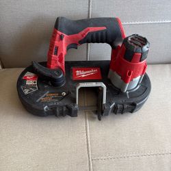 Milwaukee M12 Band Saw