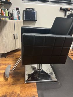 Hair stylist salon chair