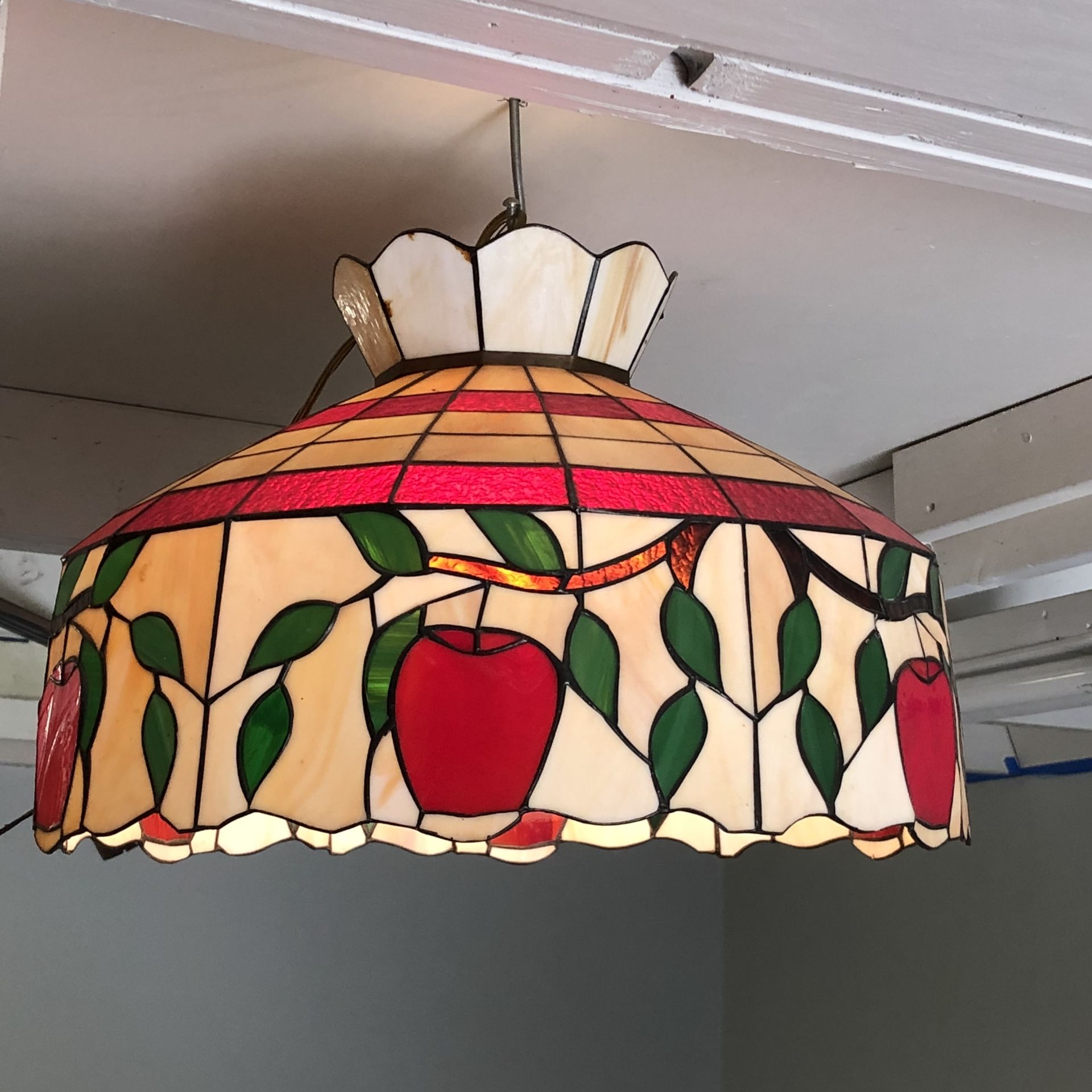 Vintage Apple Applebee’s hanging lamp ceiling light fixture chandelier stained glass