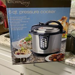 BRAND NEW PRESSURE COOKER/slow Cooker