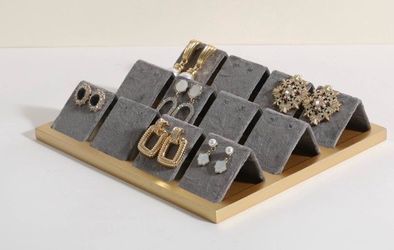 Earring Display