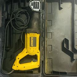 DEWALT SAW 