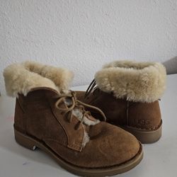 UGGS