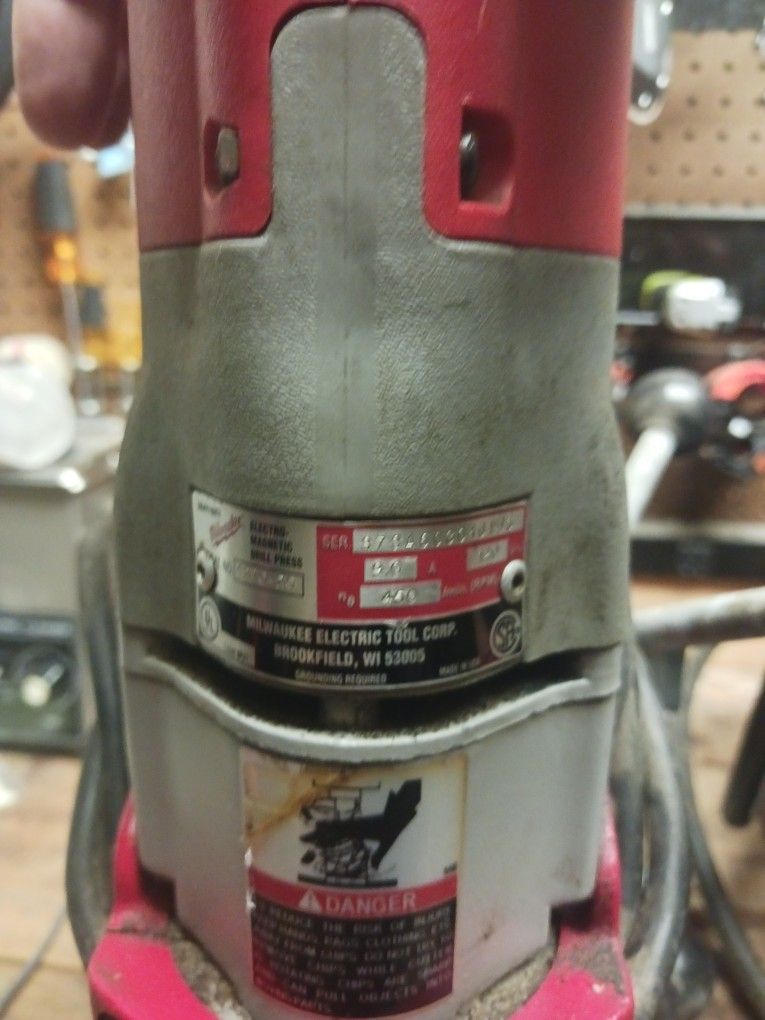 Milwaukee Electro-Magnetic Drill Press