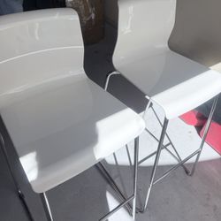 Bar stool, counter height white/chrome plated, 26 "