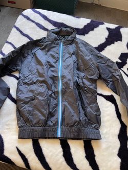 Trees Packaway Windbreaker with hoodie size S