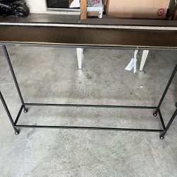 Console Aluminum 