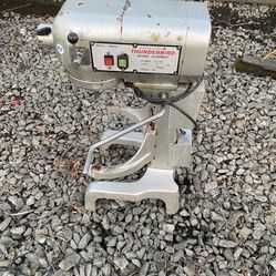 20 Quart Thunderbird Baking Mixer 