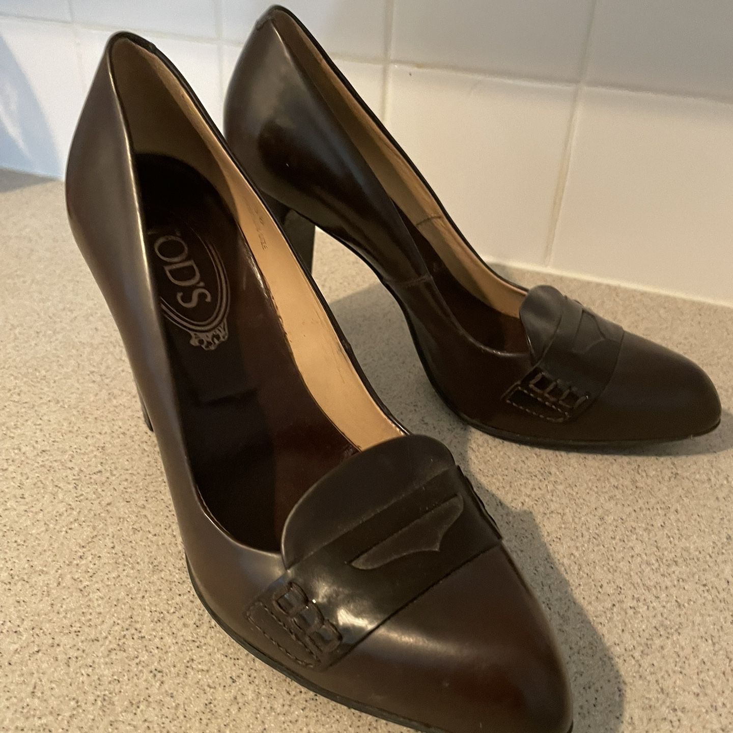 TOD’s Brown Patent Leather Pump 7.5