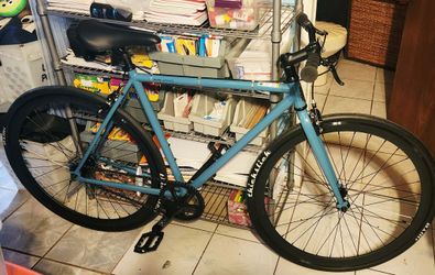 Brand/Model: Pure Cycles Original Black (Retired Vintage Edition)Style: Single-speed / Fixie .