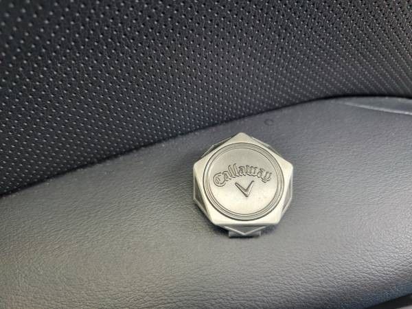 Callaway hat clip ball marker mint