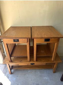 Solid Oak Coffee Table & 2 Matching End Tables – $175 OBO