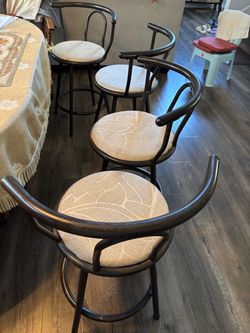 4 swivel chairs $20 each