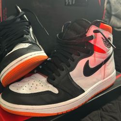  Air Jordan 1 Retro High OG “electro Orange”
