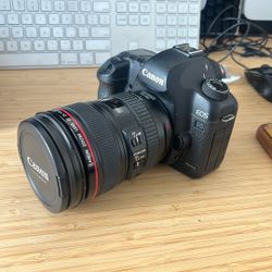 Excellent Vintage Canon full-frame DSLR 5D mark 2 w/ 24-105/4 L USM lens