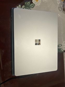 Microsoft surface 7 laptop