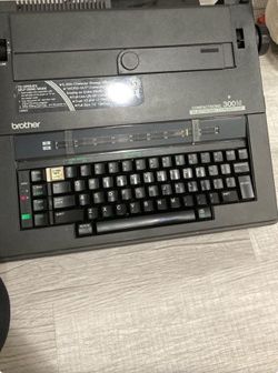 Brother Compactronic 300M Electronic Typewriter