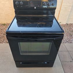 Kenmore Range And Microwave Matching Set
