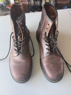 Dr Martin Boots 12 M