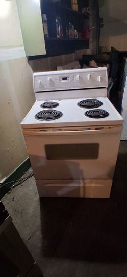 Whirlpool Range (Stove/Oven) - Can Deliver